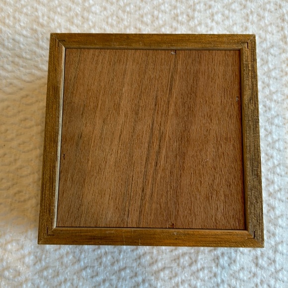 Vtg Needle Point “Bless Our House” Wood Keepsake Box - Picture 3 of 6